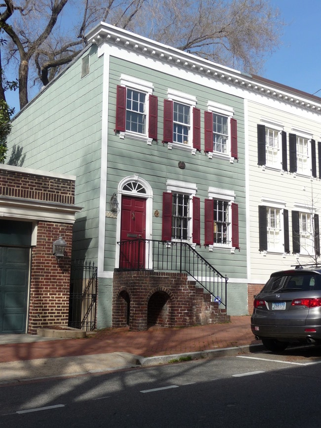front of house - 1310 33rd St NW Townhome