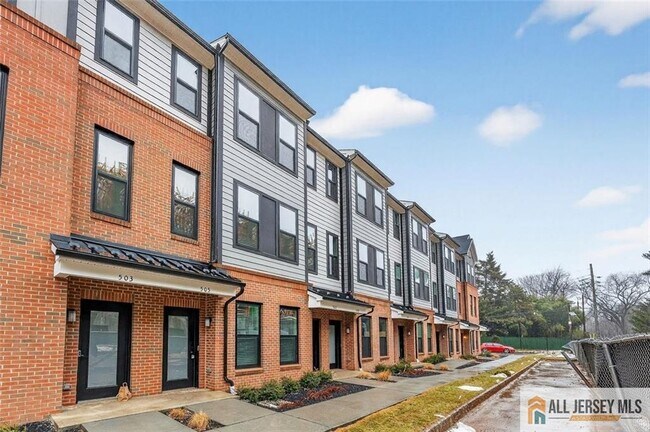 Foto del edificio - 505 Sadie Cir