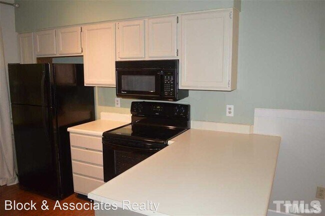 Foto del edificio - 2 br, 2 bath House - 6151 Bushmills Street