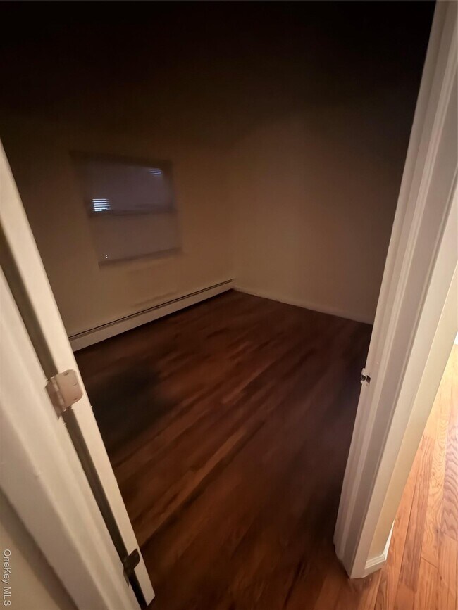 Foto del edificio - 3189 Hatting Pl