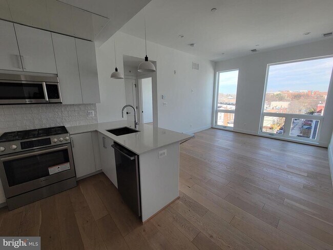 Foto del edificio - 2905 Georgia Ave NW