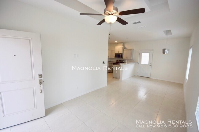 Foto del edificio - Tropic Star Apartments