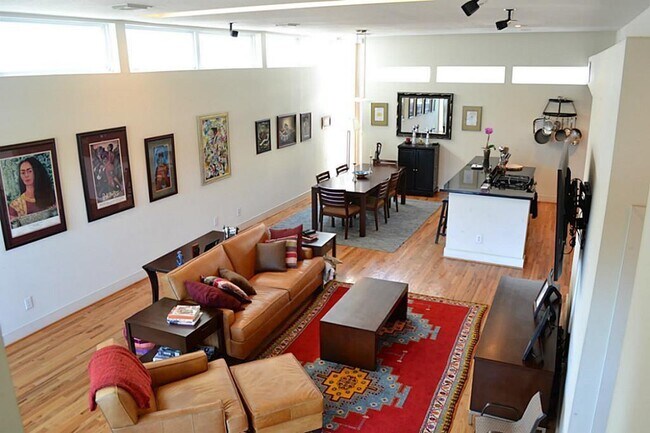 Foto del edificio - 1707 Beall St