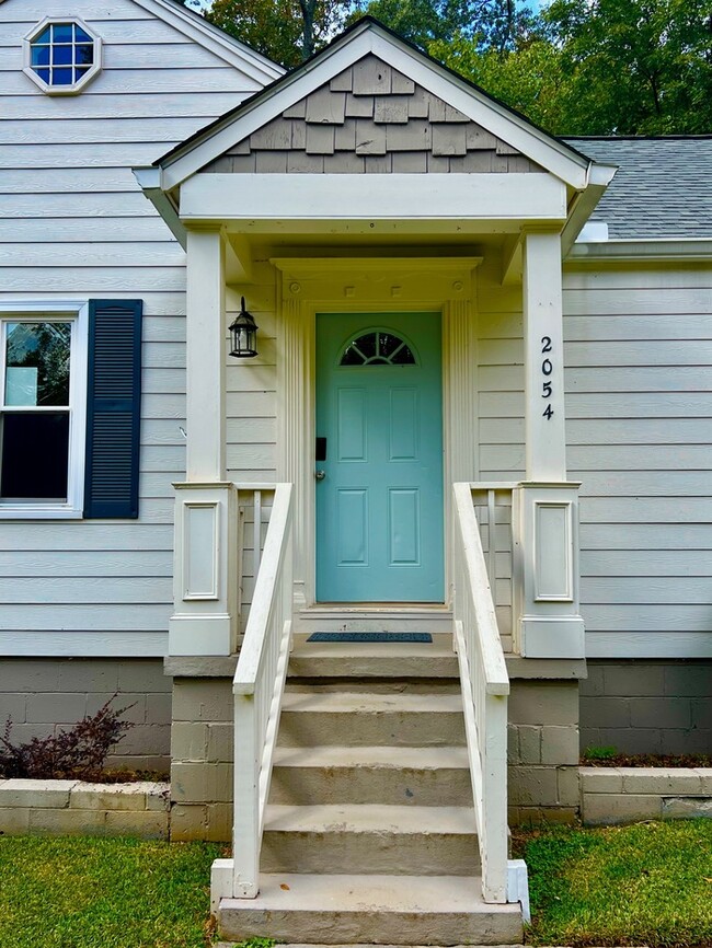 Foto del edificio - Beautiful Craftsman home in Smyrna