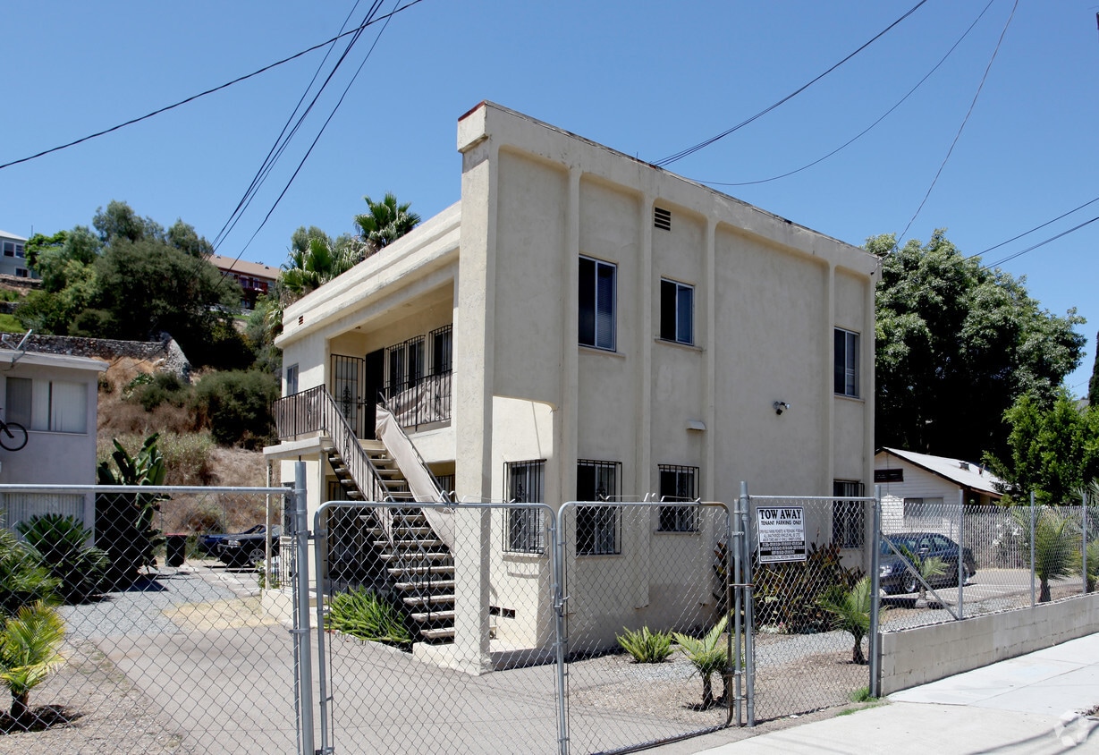 Primary Photo - 5011 Auburn Dr