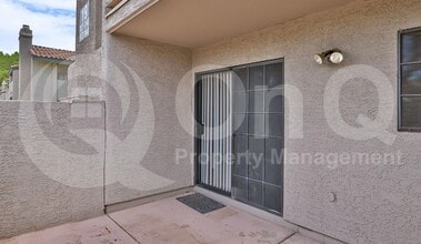 Building Photo - 533 W Guadalupe Rd