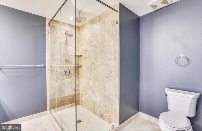 Foto del edificio - 4915 Hampden Ln