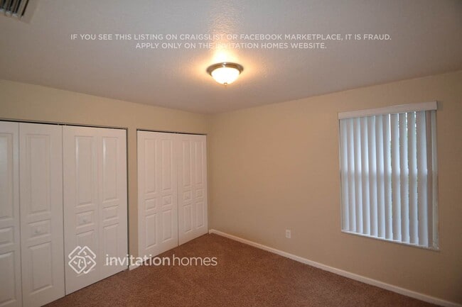 Foto del edificio - 5115 Crescent Moon Dr