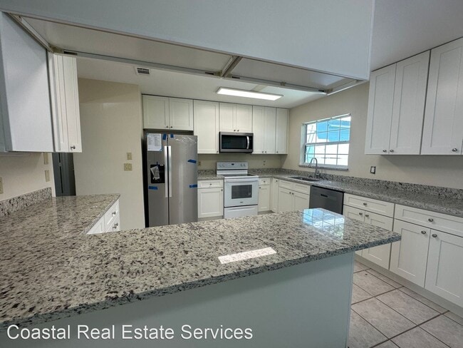 Building Photo - 3 br, 2 bath House - 1320 SE Buckingham Te...