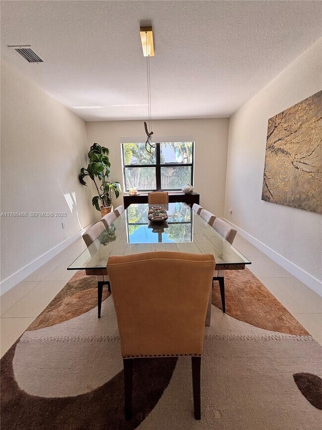 Foto del edificio - 8895 NW 99th Ct