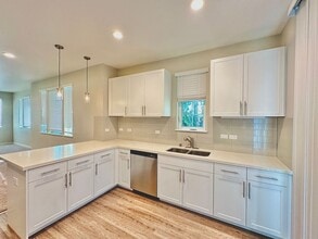 Building Photo - 3881 Bonde Way