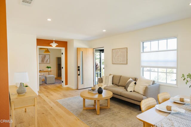 Foto del edificio - 150 Arcade Dr