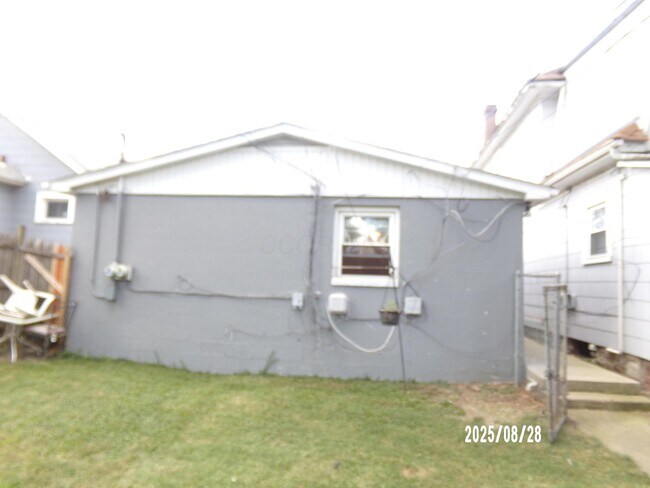 Foto del edificio - 1115 Walters St