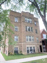 Building Photo - 5542 W Leland Ave