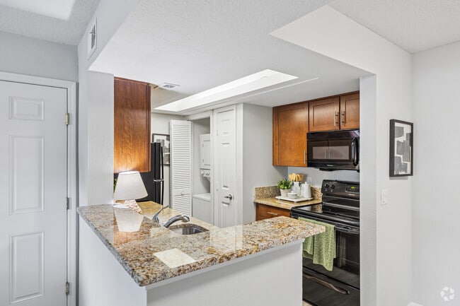 1BR, 1BA - 800SF  - Kitchen - Vue at 1400