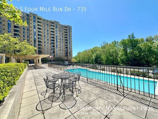 Building Photo - Light & Bright Studio w/ Creekside View- U...