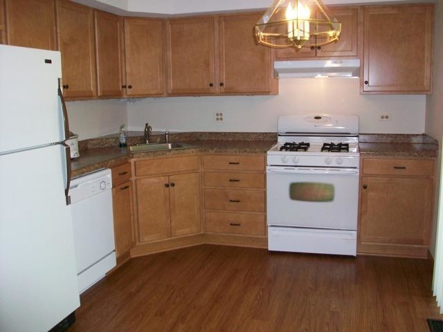 Building Photo - 1506 E Silver Strand Cir