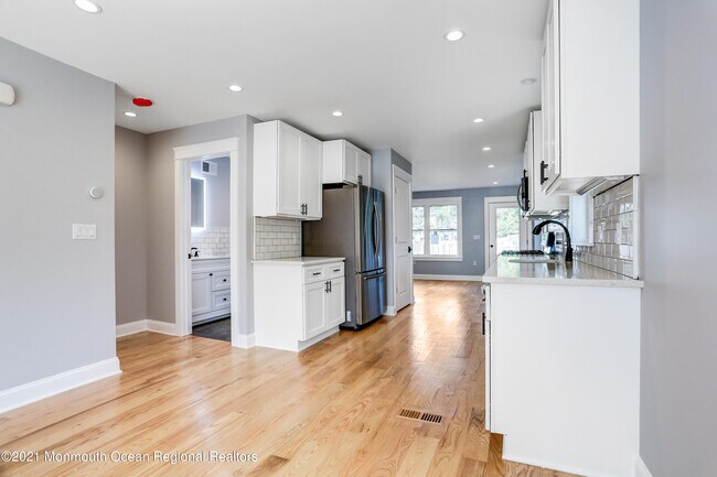 Building Photo - 171 Leighton Ave