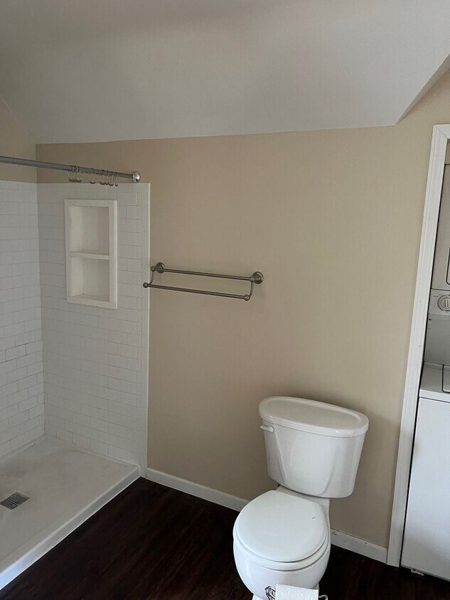 Foto del edificio - 8712-8714 W. Mitchell St. (Duplex)