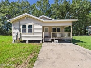 Building Photo - 133 Lyman Dr
