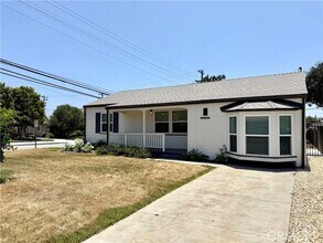 Building Photo - 352 E Newman Ave