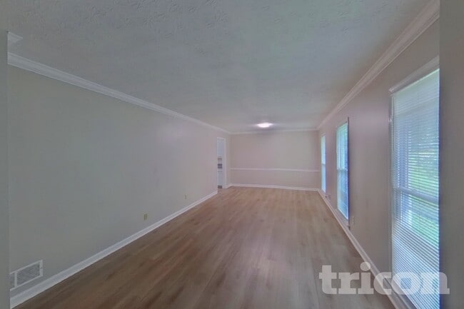 Foto del edificio - 1763 Lamancha Dr NW