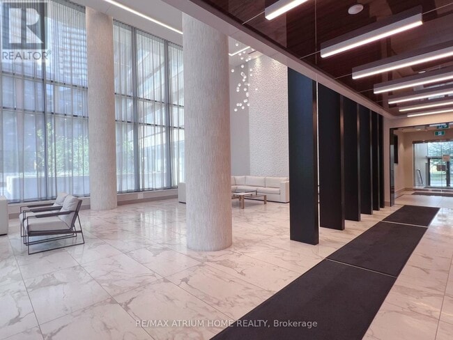 Building Photo - 32 Forest Manor Rd