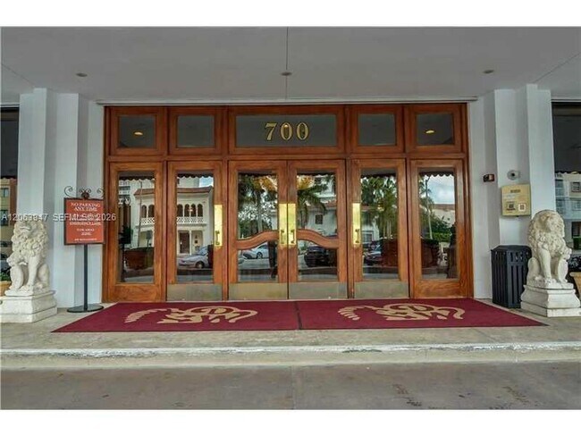 Foto del edificio - 700 Biltmore Way