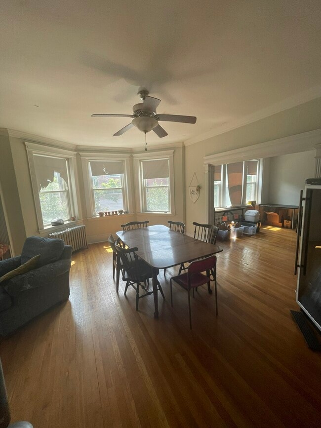 Foto del edificio - 17 Englewood Ave