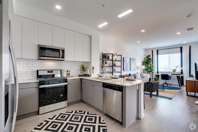 1BR, 1BA - 727SF - Airo at South Bay