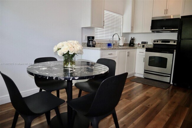 Foto del edificio - 564 NW 51st St