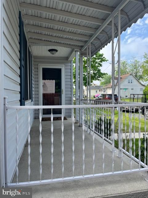 Primary Photo - 2611 Manor Ave