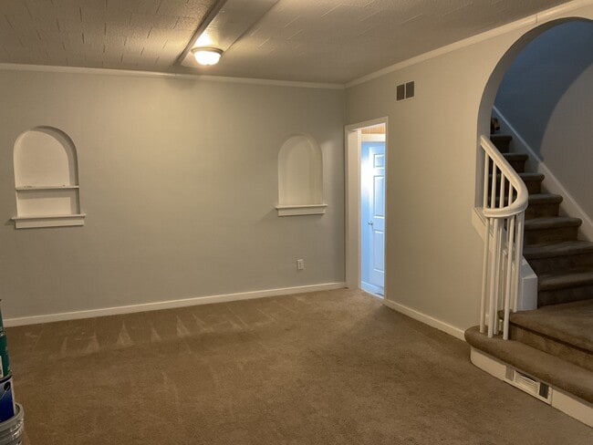 Building Photo - 1405 N Anthony Blvd