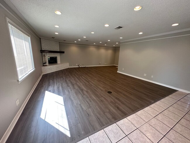 Building Photo - Cute Central Bossier House