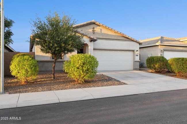 Building Photo - 8234 E Juanita Ave