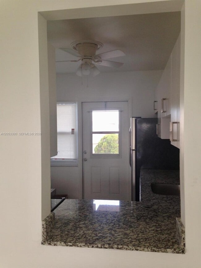 Foto del edificio - 2200 Park Ln