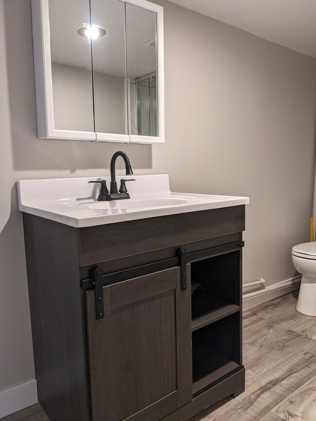 Bathroom - 939 N Jackson St