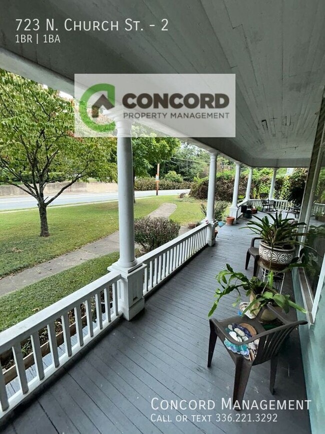 Building Photo - 723 N Church St