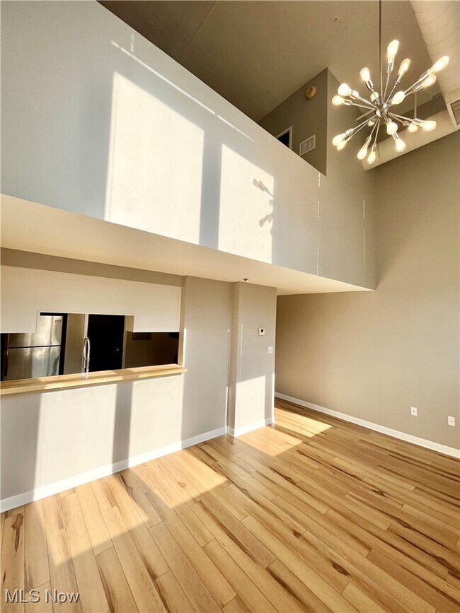 Foto del edificio - 1133 W 9th St