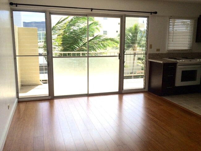 Building Photo - 1BR/1BA/1PK - Ala Wailani in Waikiki