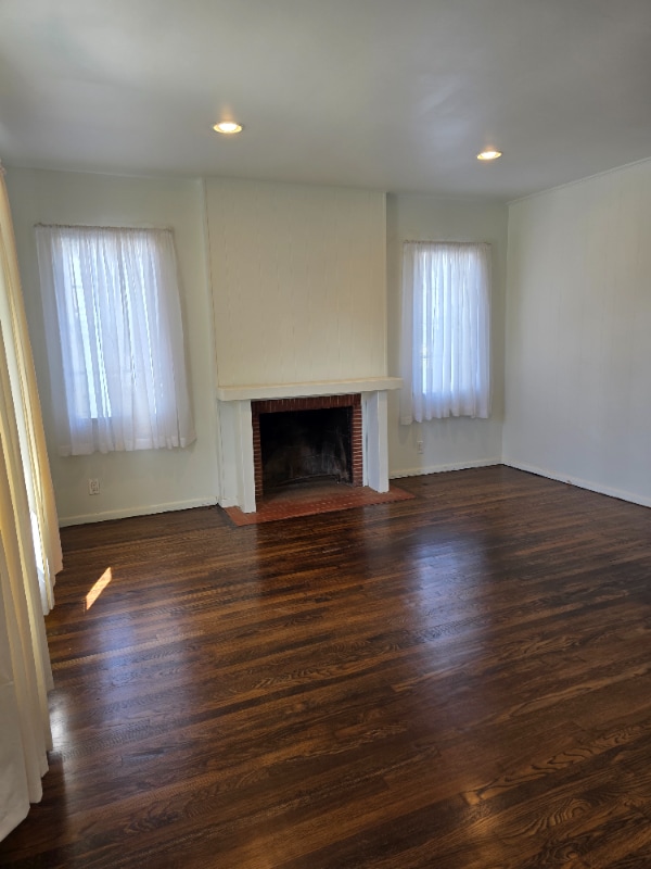 Building Photo - 3528 Laurel Ave