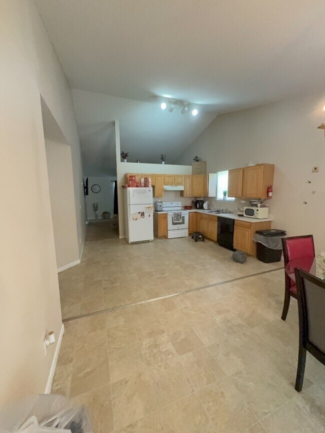 Foto del edificio - 842 Damson Plum Ct
