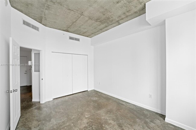 Foto del edificio - 133 NE 2nd Ave