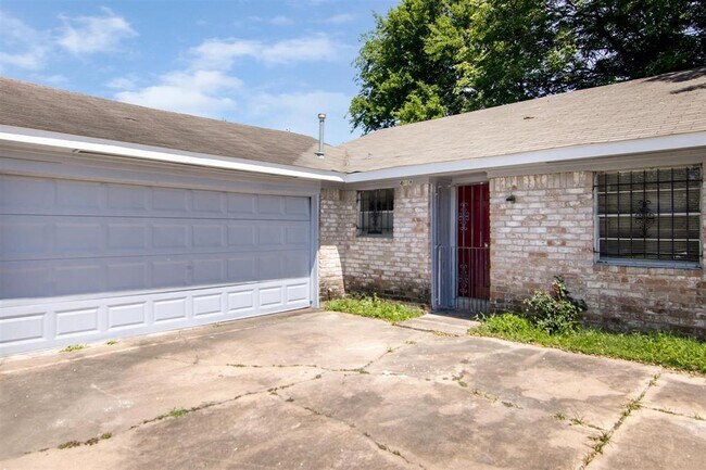 Foto del edificio - 4014 Oakside Dr