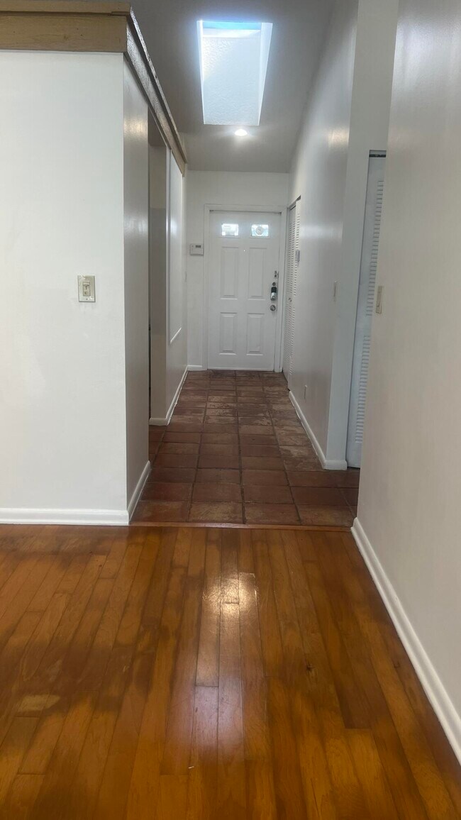 Foto del edificio - 22682 Vistawood Way