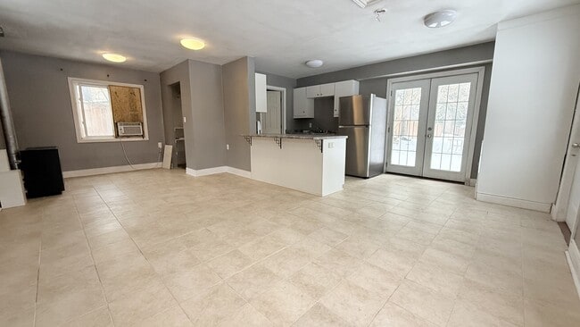 Building Photo - 1100 Hamilton Rd