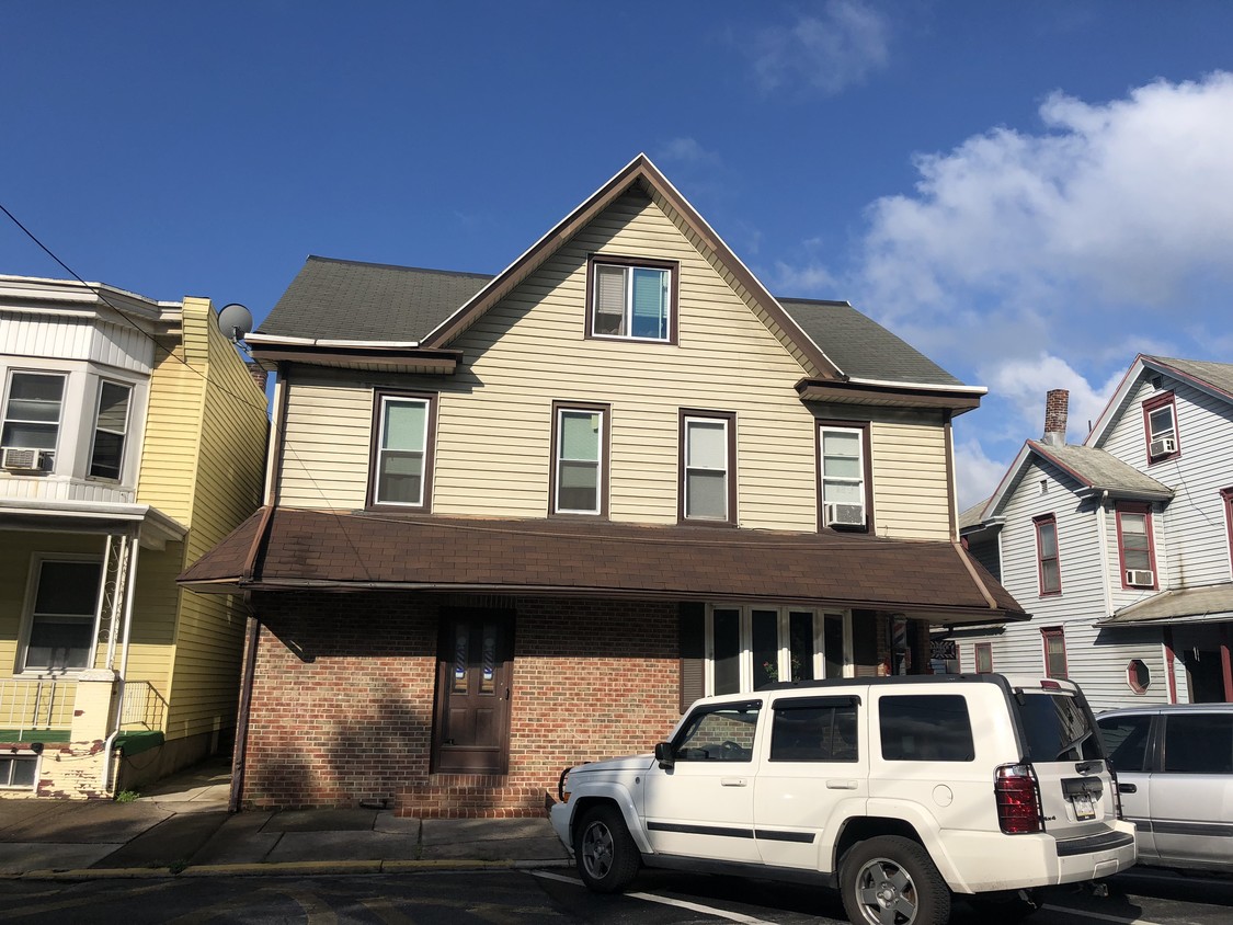 Primary Photo - 638 S 2nd St