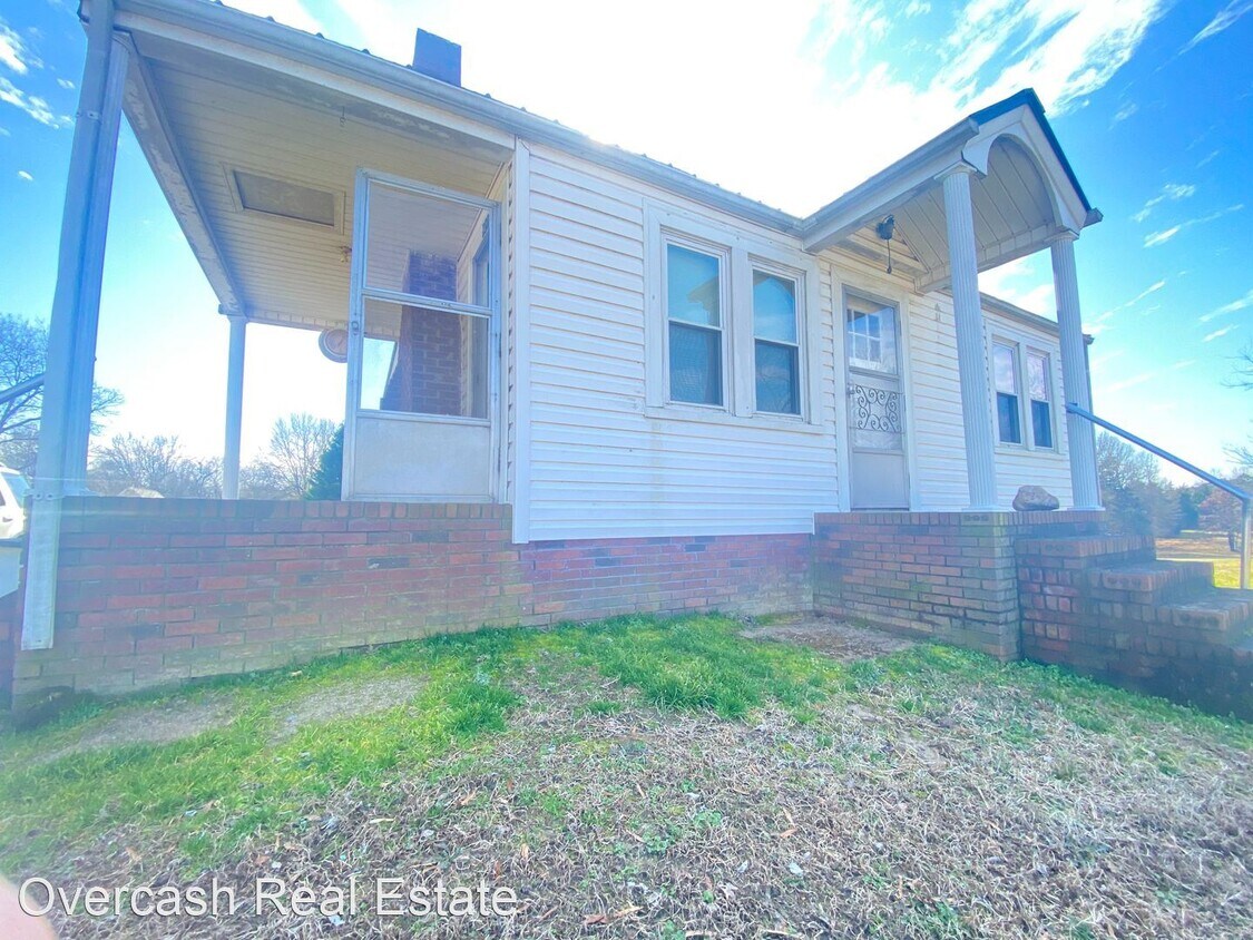 2 br, 1 bath House 927 Kannapolis Parkway House Rental in Concord