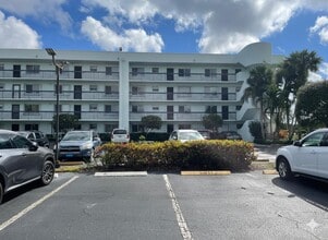 Building Photo - 6698 10th Ave N