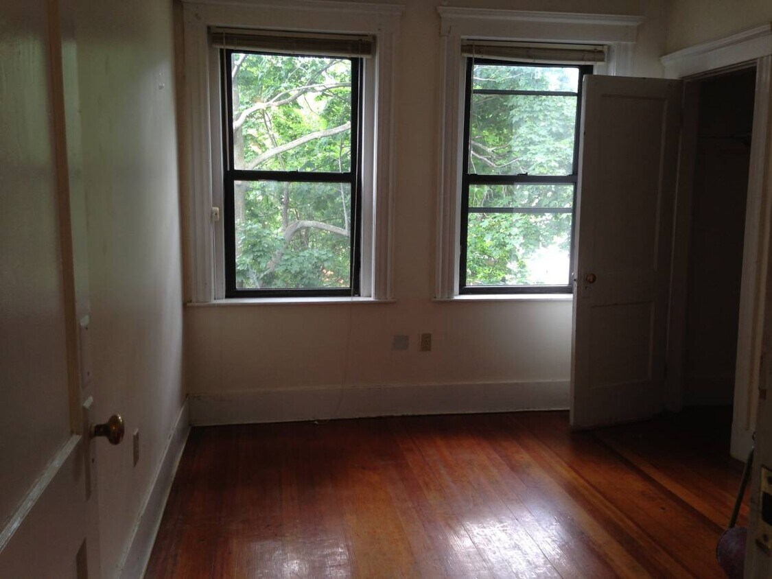 Foto principal - 110 Central St